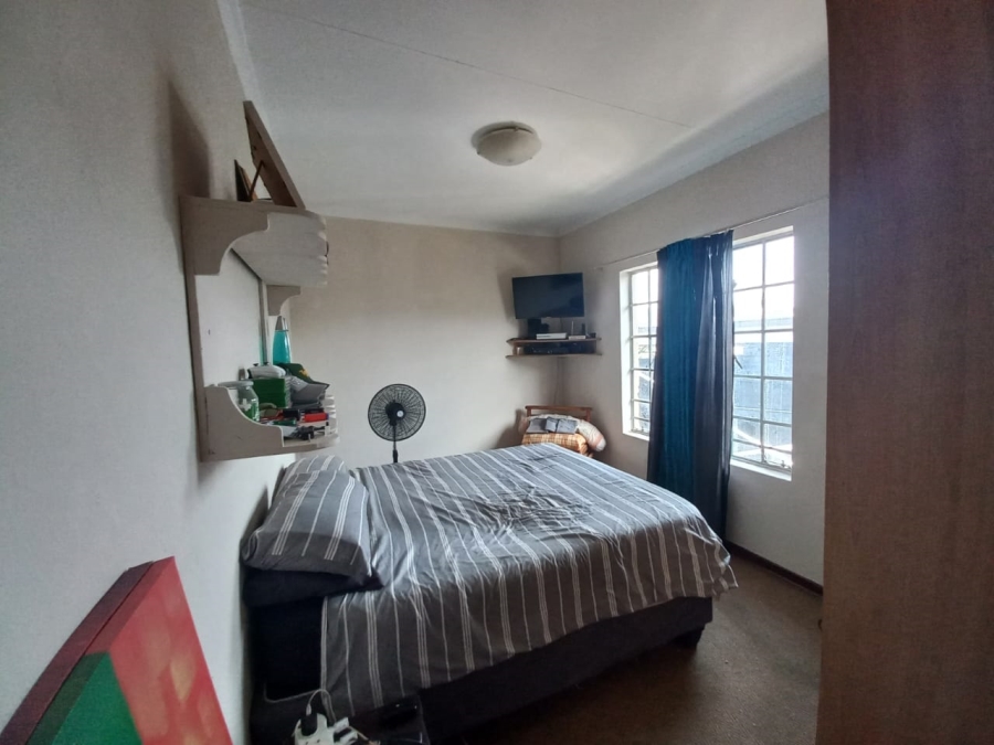 2 Bedroom Property for Sale in Rustenburg Central North West